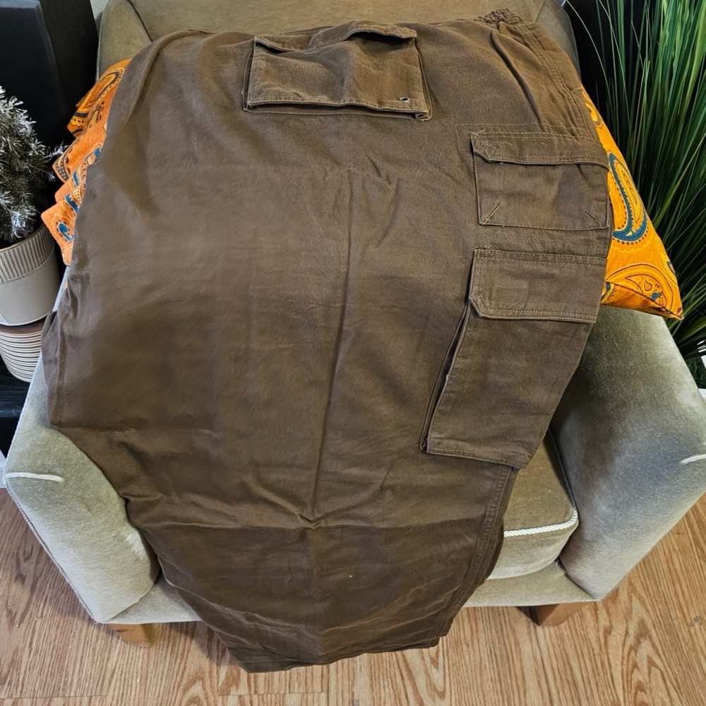 Men’s big & tall cargo pants, size 72 (pair #2)